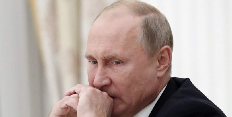Параноїк Путін перебрався жити до Кремля через страх і стрес – The Mirror